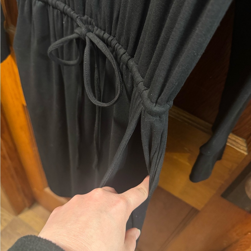 🆕Black Long Sleeve Dress - Picture 3 of 7